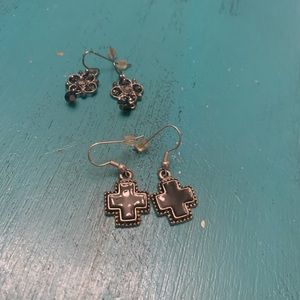 Lot of 2 pair of small black earrings